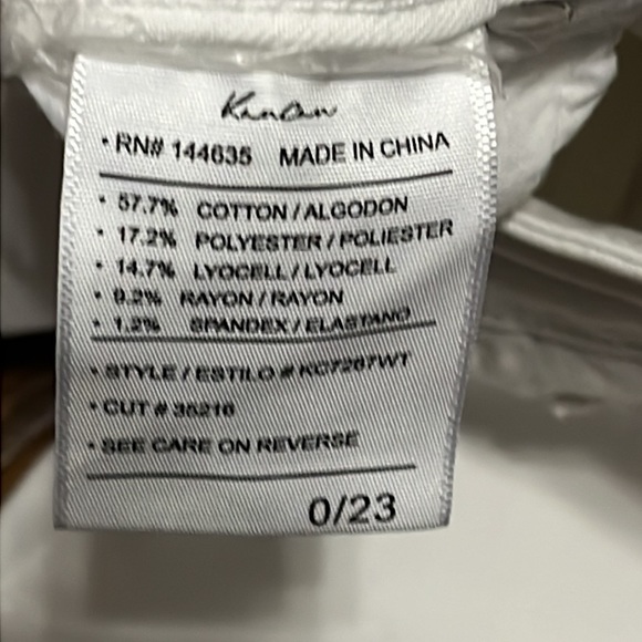 EUC KanCan white shark bite jeans size 0/23 - Picture 6 of 6